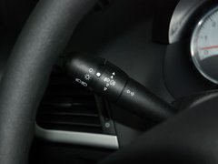 2011款 三厢 1.4L 手动 驭乐版