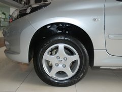 2011款 三厢 1.4L 手动 驭乐版