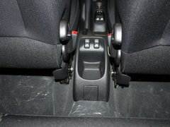 2011款 三厢 1.4L 手动 驭乐版