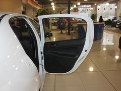 2011款 三厢 1.4L 手动 驭乐版