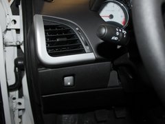 2011款 三厢 1.4L 手动 驭乐版