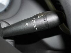 2011款 三厢 1.4L 手动 驭乐版