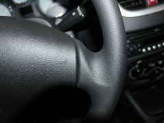 2011款 三厢 1.4L 手动 驭乐版