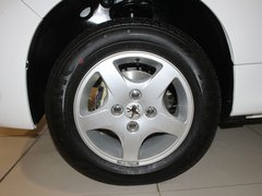 2011款 三厢 1.4L 手动 驭乐版