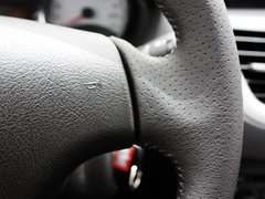 2011款 三厢 1.4L 手动 品乐版
