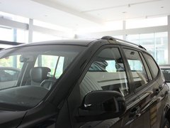 荣威W5 2011款 1.8T 自动 四驱豪域版 5座