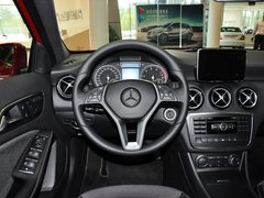 2013款 A180 1.6T DCT 时尚型