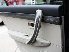 2011款 2.0L 自动 豪华型