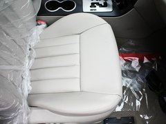 2011款 2.0L 自动 豪华型