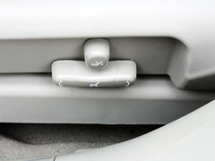 2011款 2.0L 自动 豪华型