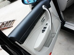 2011款 2.0L 自动 豪华型