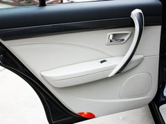 2011款 2.0L 自动 豪华型