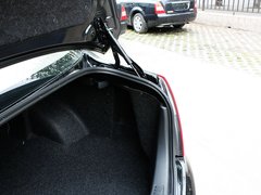 2011款 2.0L 自动 豪华型