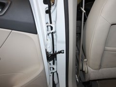 2011款 2.0L 手动 舒适版