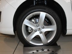 2011款 2.0L 手动 舒适版