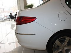 2011款 2.0L 手动 舒适版