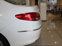 2011款 2.0L 手动 舒适版