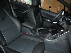 2011款 2.0L 手动 豪华版
