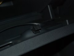 2011款 2.0L 手动 豪华版