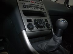2011款 2.0L 手动 豪华版