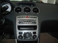 2011款 2.0L 手动 豪华版