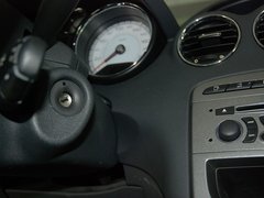 2011款 2.0L 手动 豪华版
