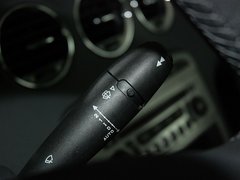 2011款 2.0L 手动 豪华版