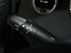 2011款 2.0L 手动 豪华版