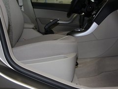 2011款 2.0L 自动 豪华版