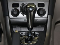 2011款 2.0L 自动 豪华版