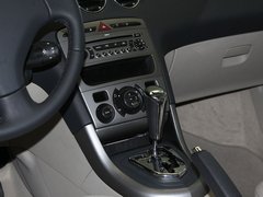 2011款 2.0L 自动 豪华版