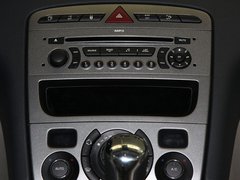 2011款 2.0L 自动 豪华版