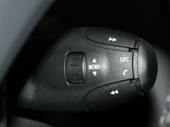 2011款 2.0L 自动 豪华版