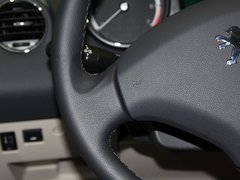 2011款 2.0L 自动 豪华版