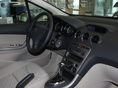2011款 2.0L 自动 豪华版