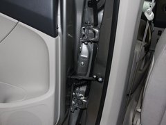 2011款 2.0L 自动 豪华版