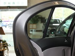 2011款 2.0L 自动 豪华版