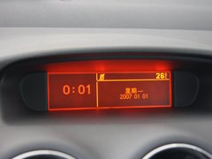 2011款 2.0L 自动 尊贵版
