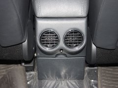 2011款 2.0L 自动 尊贵版