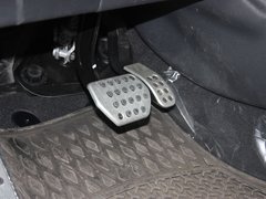 2011款 2.0L 自动 尊贵版