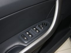 2011款 2.0L 自动 尊贵版