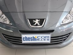 2011款 2.0L 自动 尊贵版