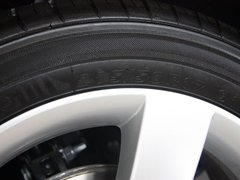2011款 2.0L 自动 尊贵版