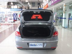 2011款 2.0L 自动 尊贵版