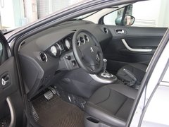 2011款 2.0L 自动 尊贵版