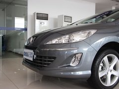 2011款 2.0L 自动 尊贵版