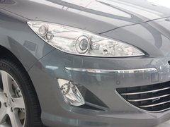 2011款 2.0L 自动 尊贵版