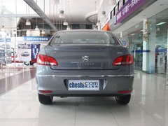 2011款 2.0L 自动 尊贵版