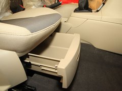 2011款 三厢 1.5L 手动 时尚型