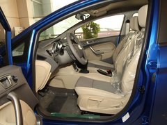 2011款 三厢 1.5L 手动 时尚型